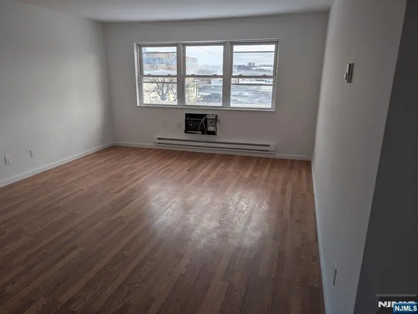 $164,990 | 205 Bergen Turnpike, Unit 2E, Ridgefield Park, NJ 07660