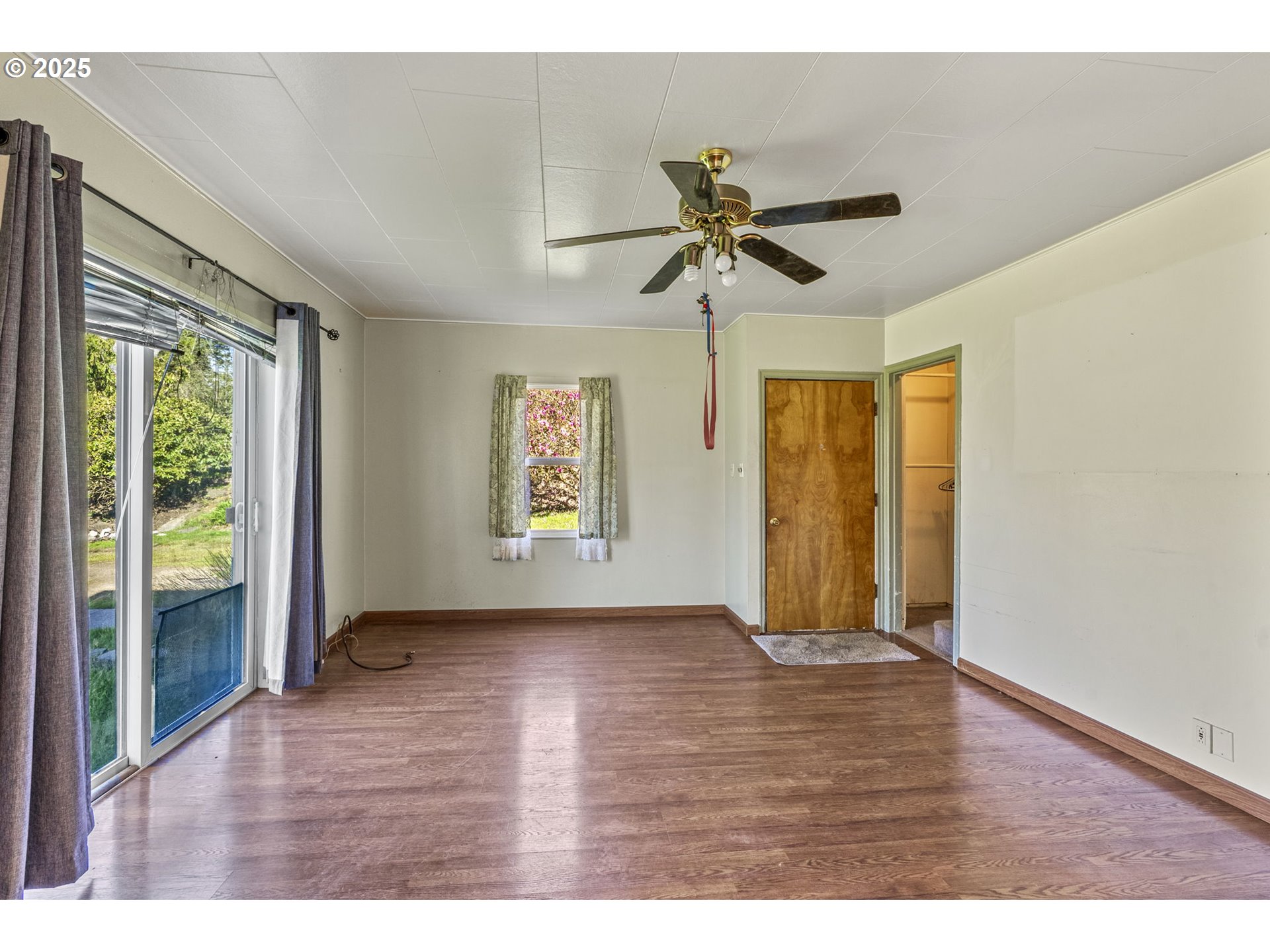 715 Carroll Road Kelso, WA 98626 - Photo 11 of 32 Gallery Image 11