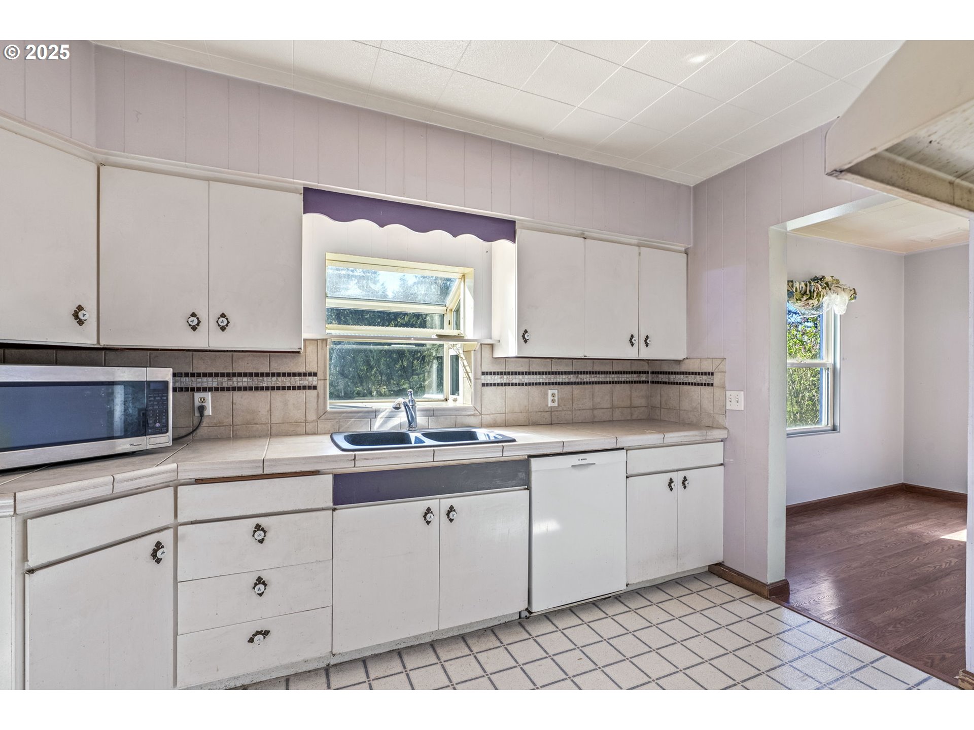 715 Carroll Road Kelso, WA 98626 - Photo 6 of 32 Gallery Image 6