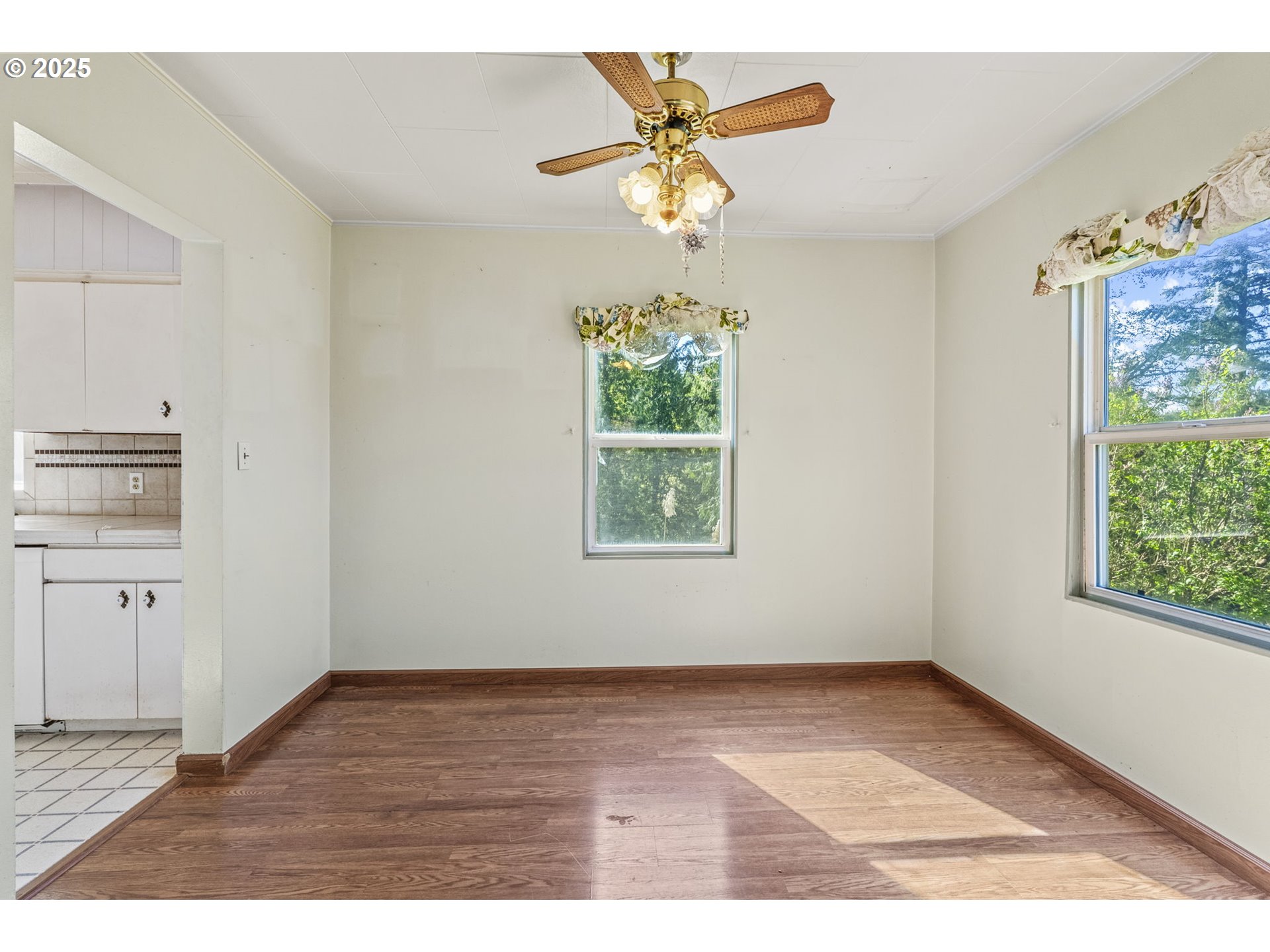 715 Carroll Road Kelso, WA 98626 - Photo 8 of 32 Gallery Image 8