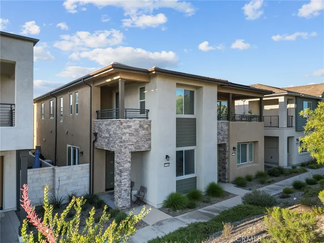 $750,000 | 27258 Narrowleaf Willow Lane, Valencia, CA 91381