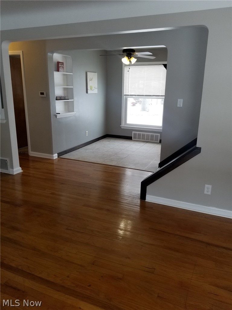 1656 Edgefield Road Lyndhurst, OH 44124 - Photo 14 of 35 Gallery Image 14