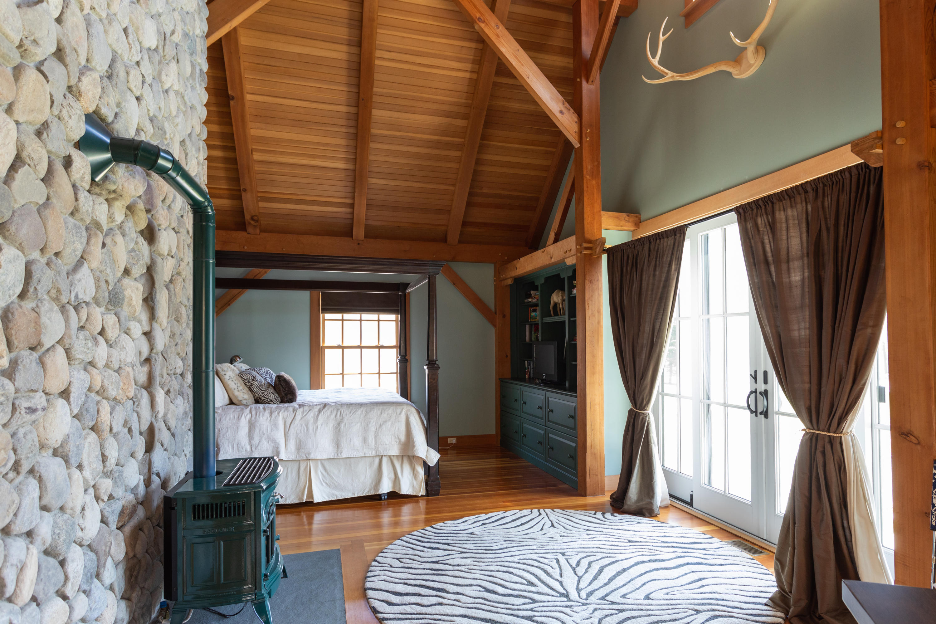 120 Smoke Valley Road Osterville, MA 02655 - Photo 38 of 64 a bedroom with a bed and a window
