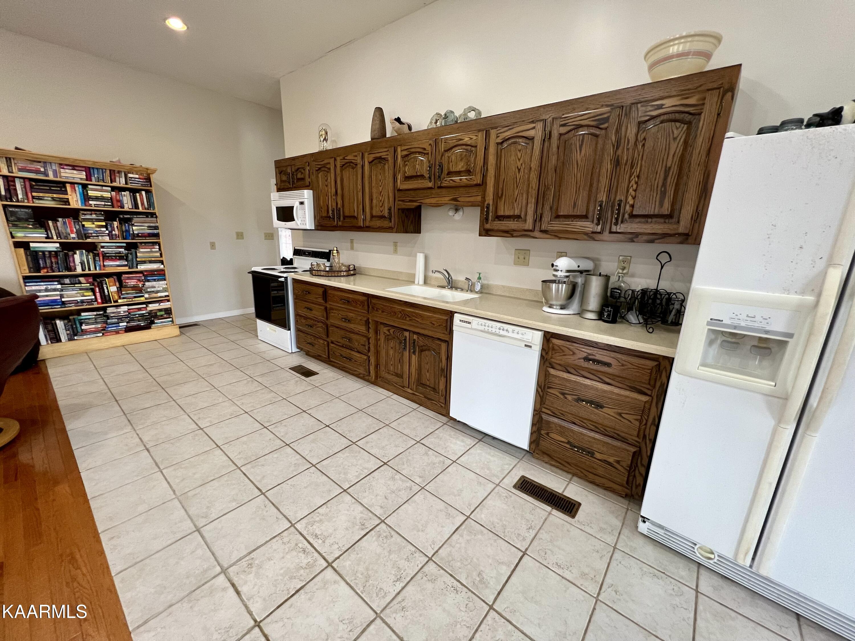 525 Island Ford Road Lancing, TN 37770 - Photo 46 of 59 37