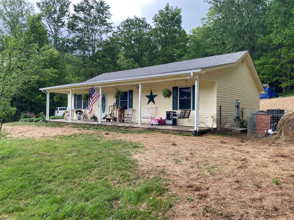 3555 Whitetop Road Chilhowie, VA 24319 - Photo 2 of 33 Gallery Image 2