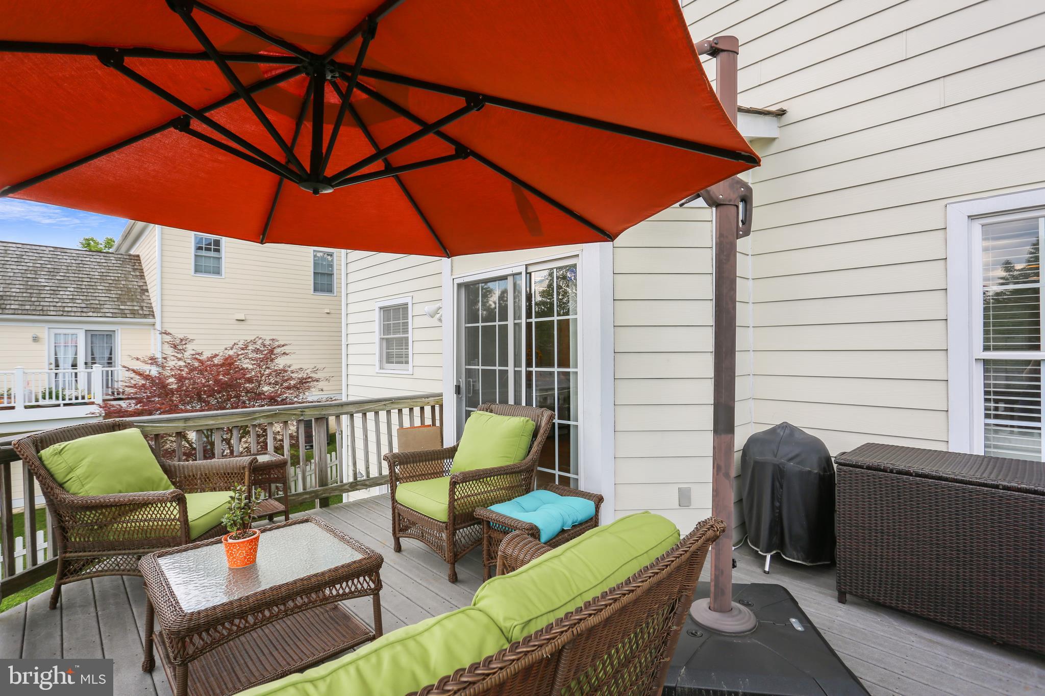 123 Little Quarry Road Gaithersburg, MD 20878 - Photo 21 of 64 Beautiful space in which to relax & entertain