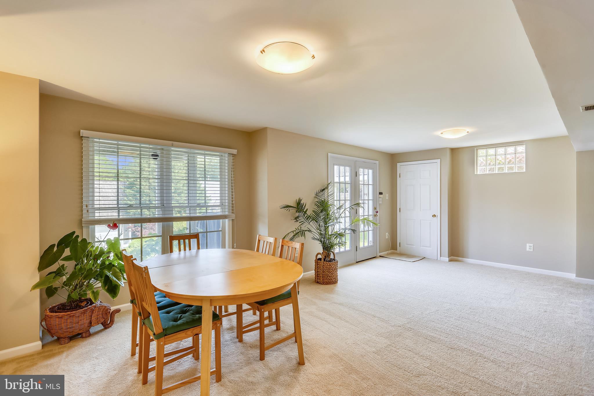 123 Little Quarry Road Gaithersburg, MD 20878 - Photo 31 of 64 Lower level game area