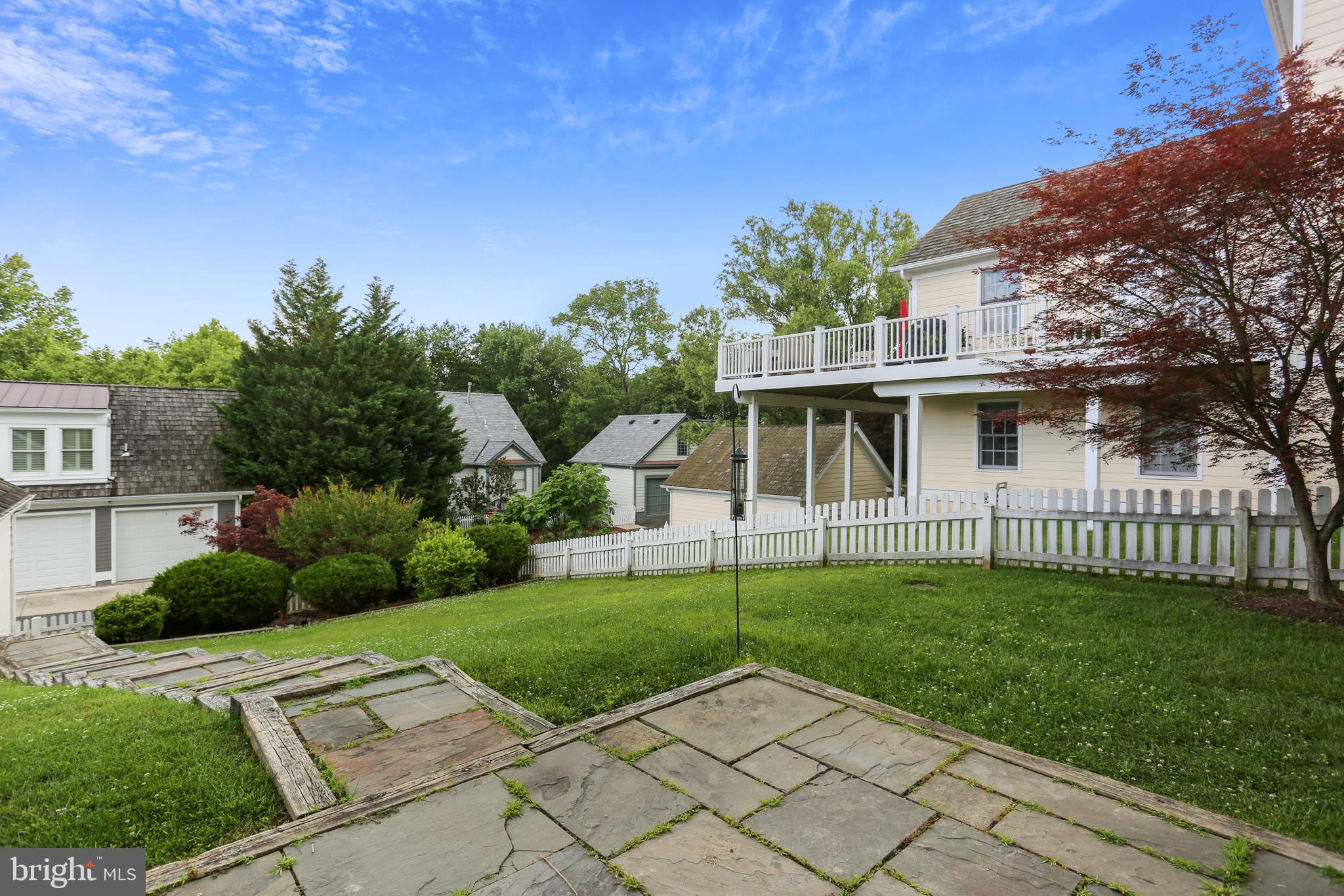 123 Little Quarry Road Gaithersburg, MD 20878 - Photo 41 of 64 Patio and yard