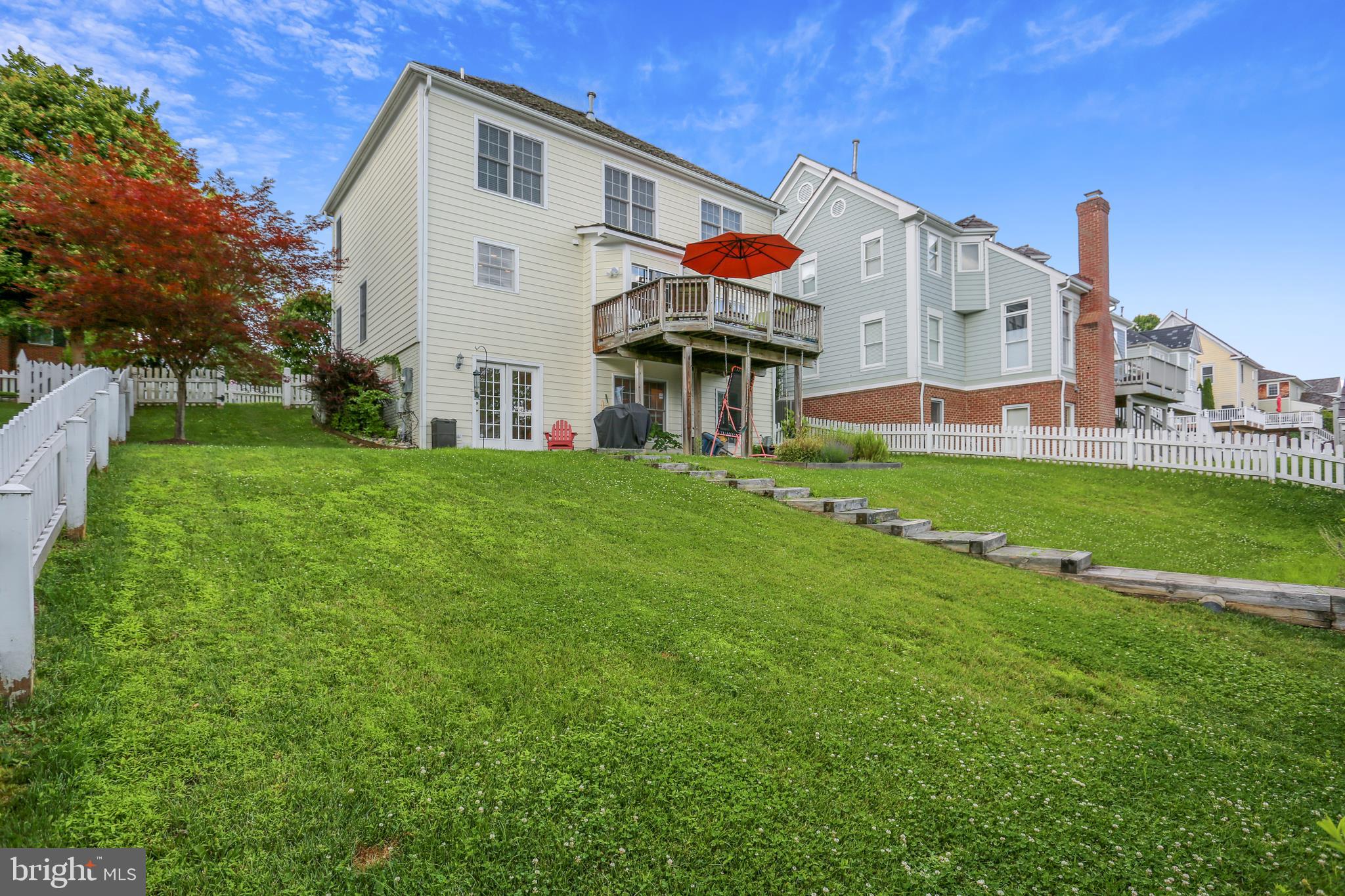 123 Little Quarry Road Gaithersburg, MD 20878 - Photo 45 of 64 Big back yard and lawn