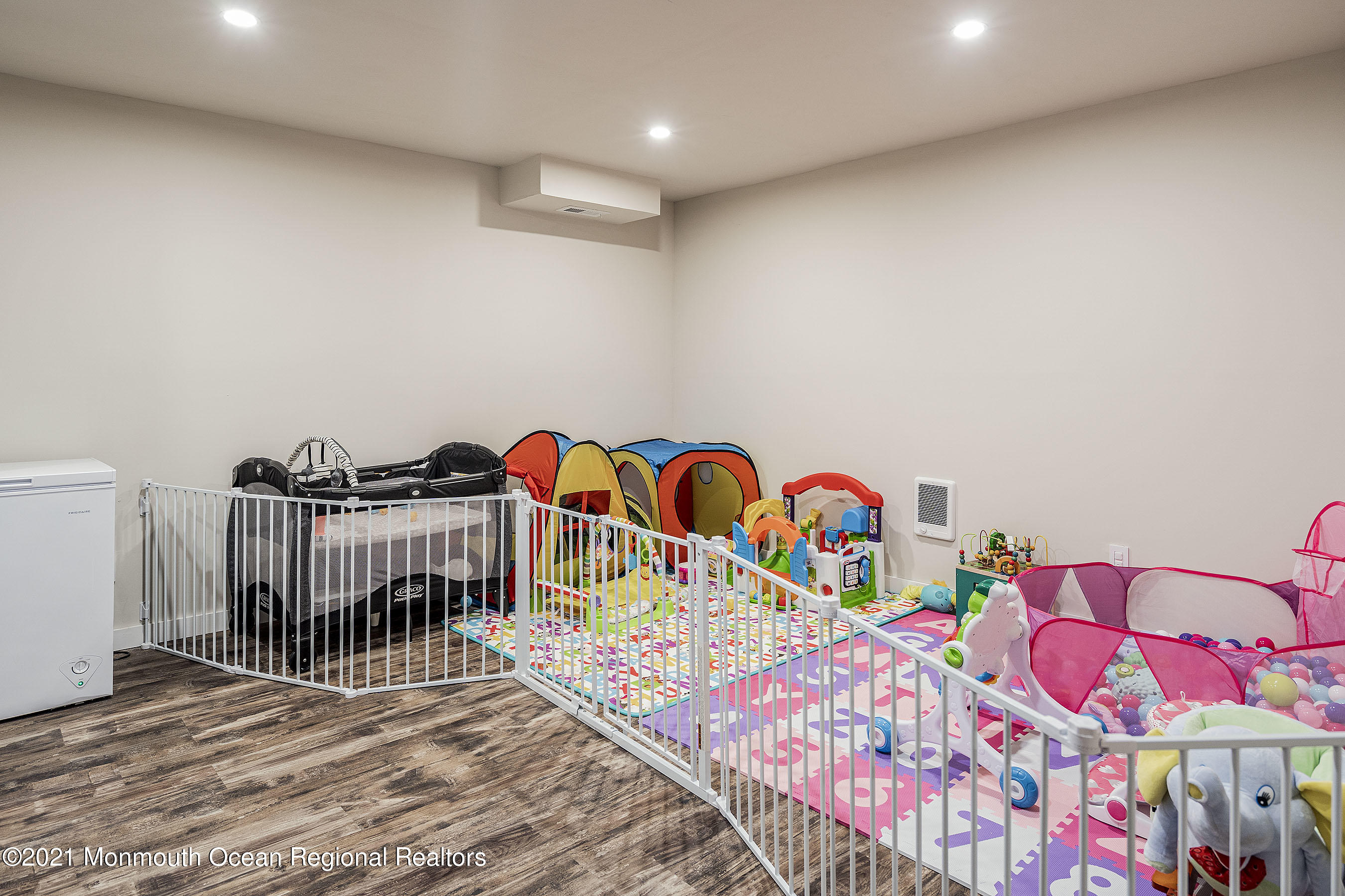 500 Harding Avenue Bayville, NJ 08721 - Photo 25 of 29 Playroom 1