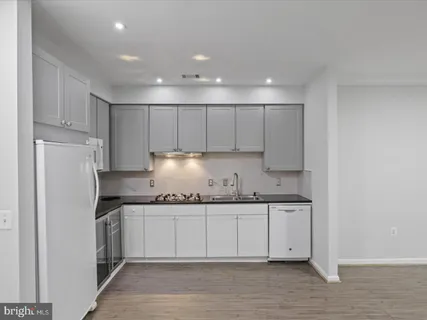 $319,995 | 9480 Virginia Center Boulevard, Unit 134, Vienna, VA 22181