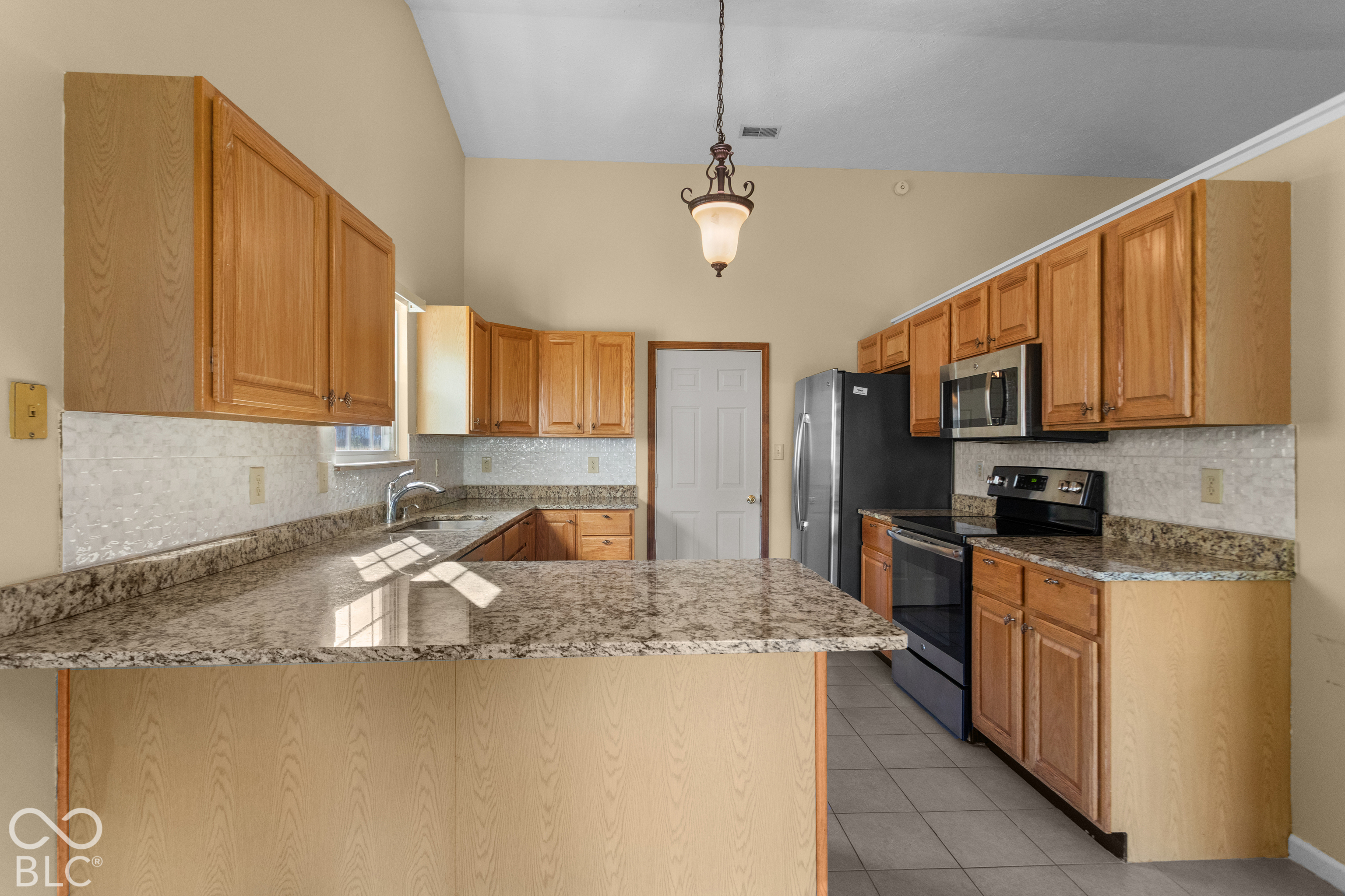 13073 Britton Ridge Fishers, IN 46038 - Photo 25 of 32 Gallery Image 25