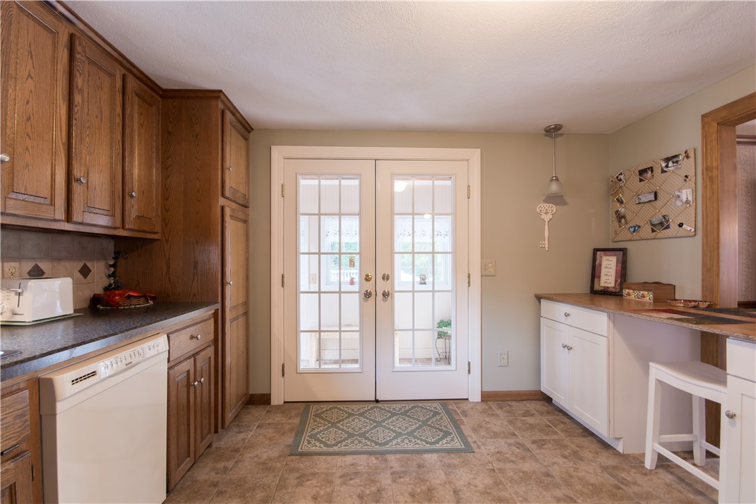 10 Isaac Fiske Road Coventry, RI 02827 - Photo 17 of 49