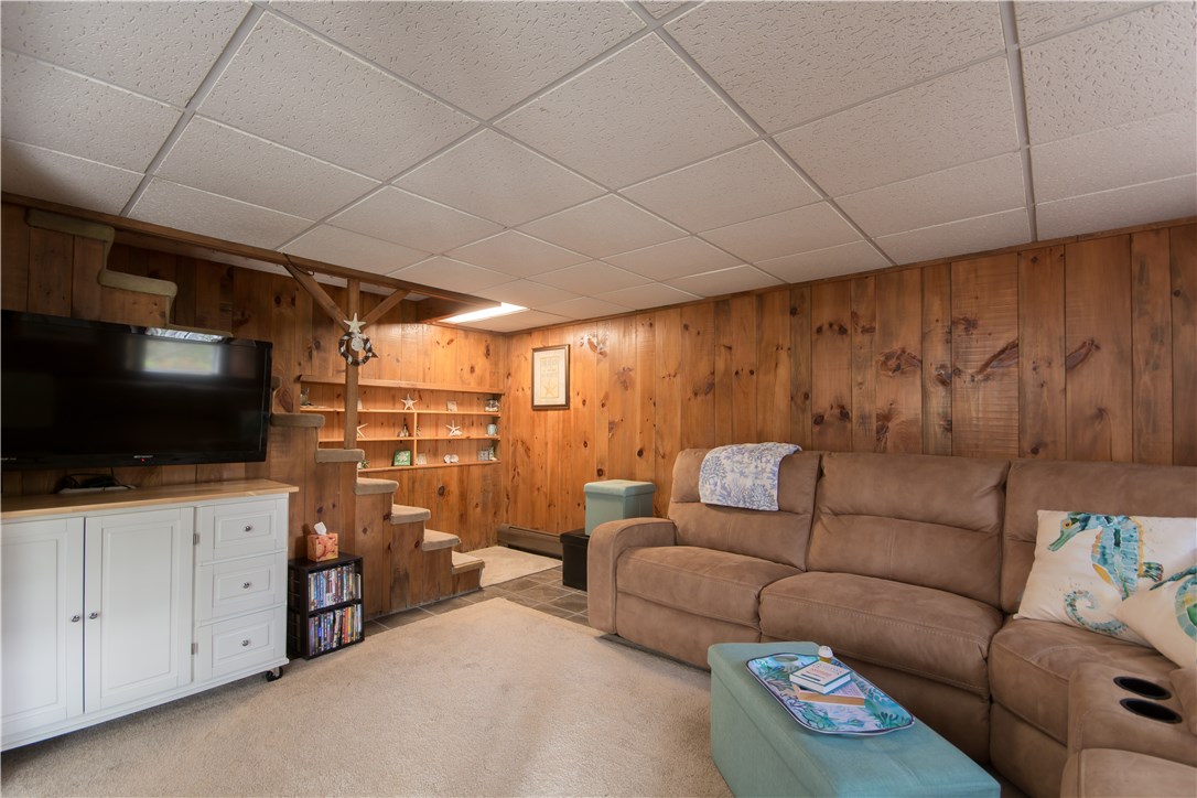 10 Isaac Fiske Road Coventry, RI 02827 - Photo 35 of 49