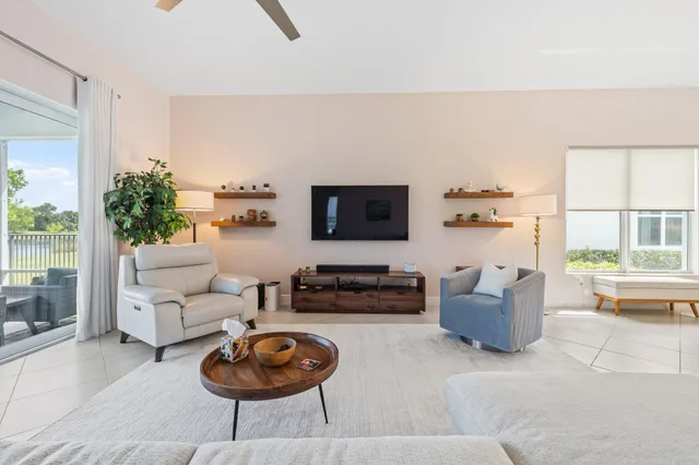 $727,500 | 4713 Southwest Briarwood Court, Stuart, FL 34997