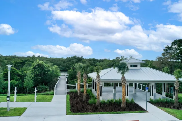 $737,500 | 4713 Southwest Briarwood Court, Stuart, FL 34997