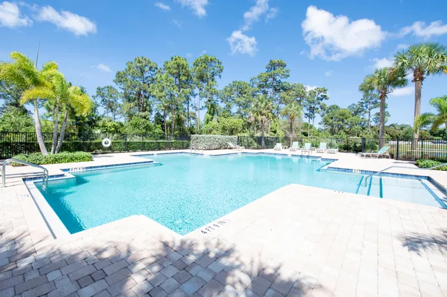 $727,500 | 4713 Southwest Briarwood Court, Stuart, FL 34997