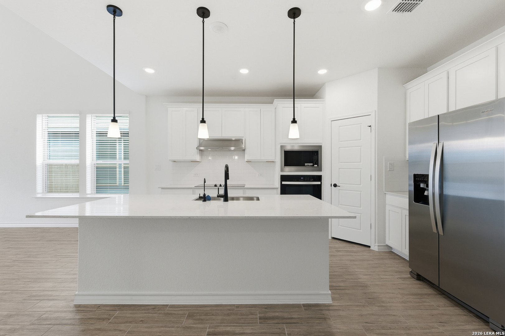 4060 Paddock Trail Seguin, TX 78155 - Photo 4 of 22