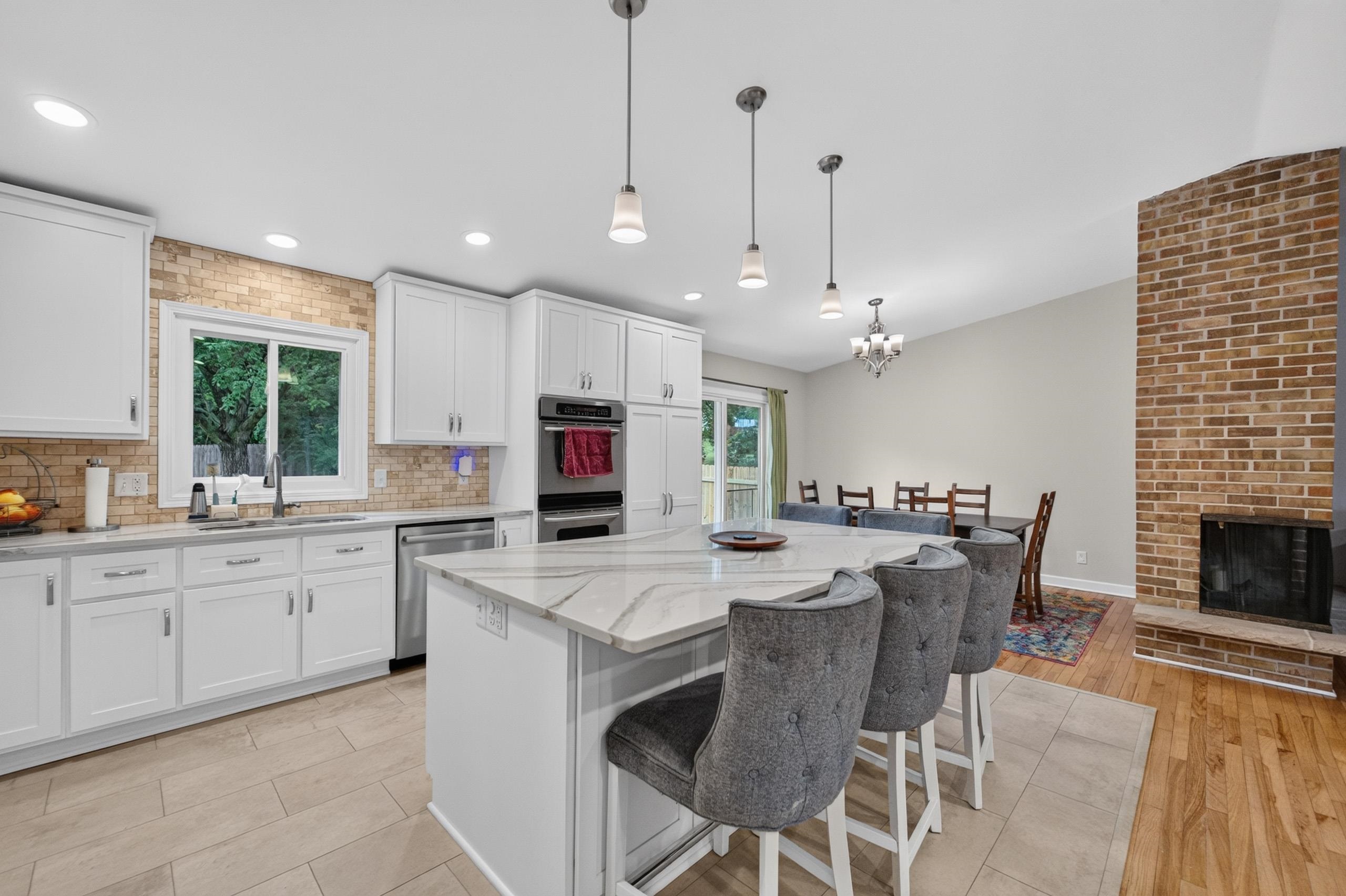 1133 Frisch Road Madison, WI 53711 - Photo 9 of 39