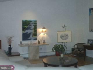 526 Susquehanna Road Huntingdon Valley, PA 19006 - Photo 2 of 5