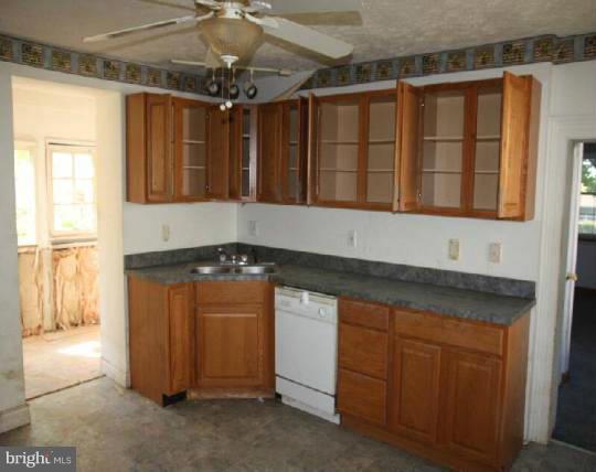 8213 Mapleville Road Boonsboro, MD 21713 - Photo 7 of 13 Interior (General)