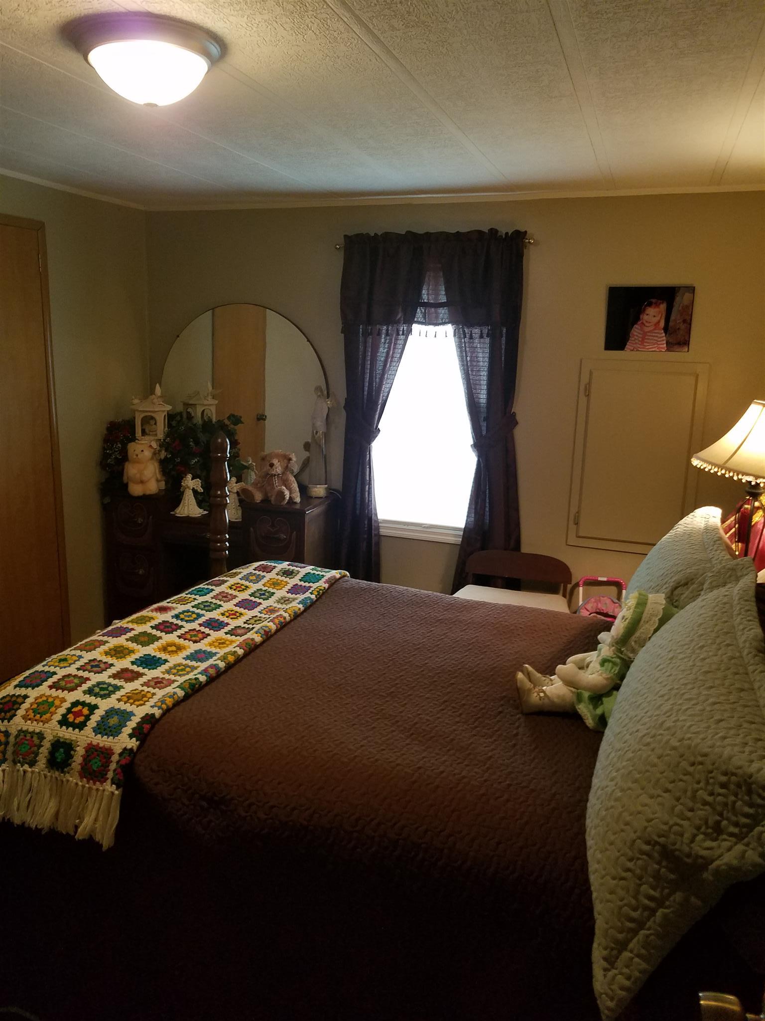 1491 Brothers Road Bell Buckle, TN 37020 - Photo 10 of 15 Gallery Image 10