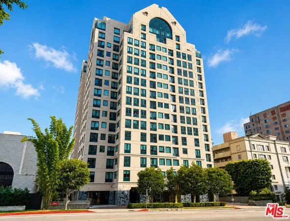 $1,105,000 | 10520 Wilshire Boulevard, Unit 701, Los Angeles, CA 90024