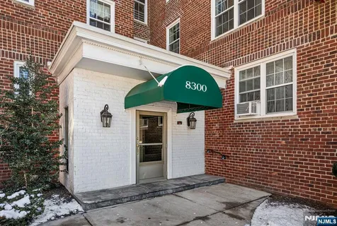 $225,000 | 8300 Boulevard East, Unit 4D, North Bergen, NJ 07047