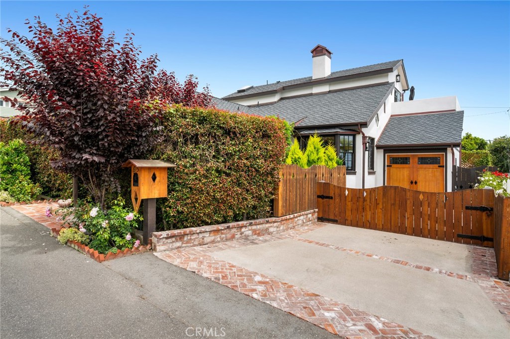 615 Seaview Street Laguna Beach, CA 92651 - Photo 26 of 33