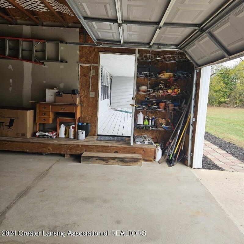 1205 North Chester Road Charlotte, MI 48813 - Photo 36 of 38 Garage2