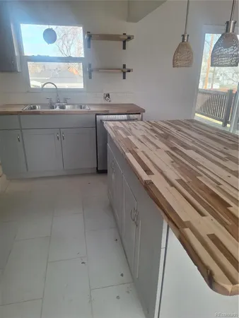 $2,950 | 4549 South Acoma Street, Englewood, CO 80110