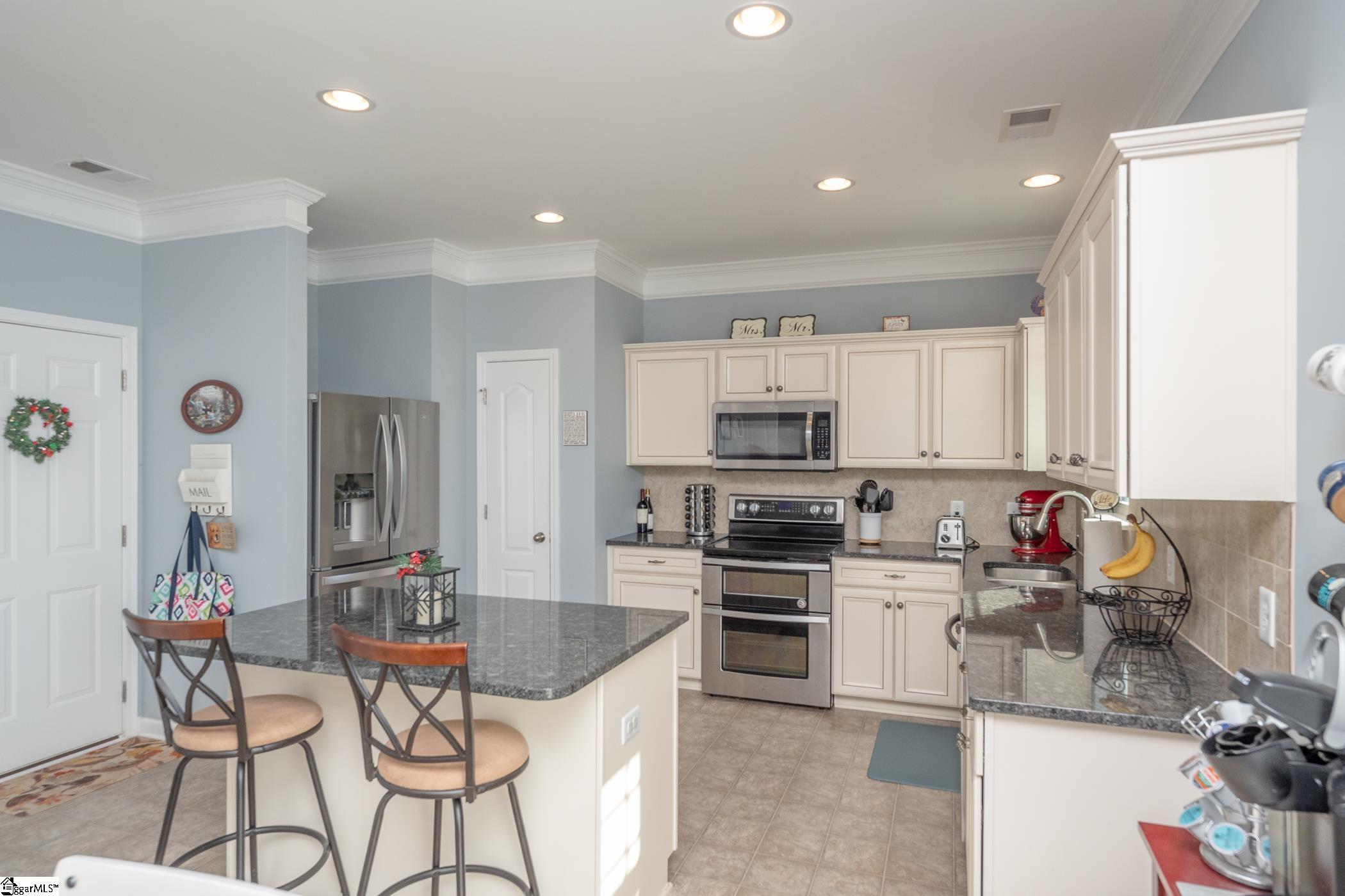 319 Skye Road Easley, SC 29642 - Photo 4 of 33 Gallery Image 4