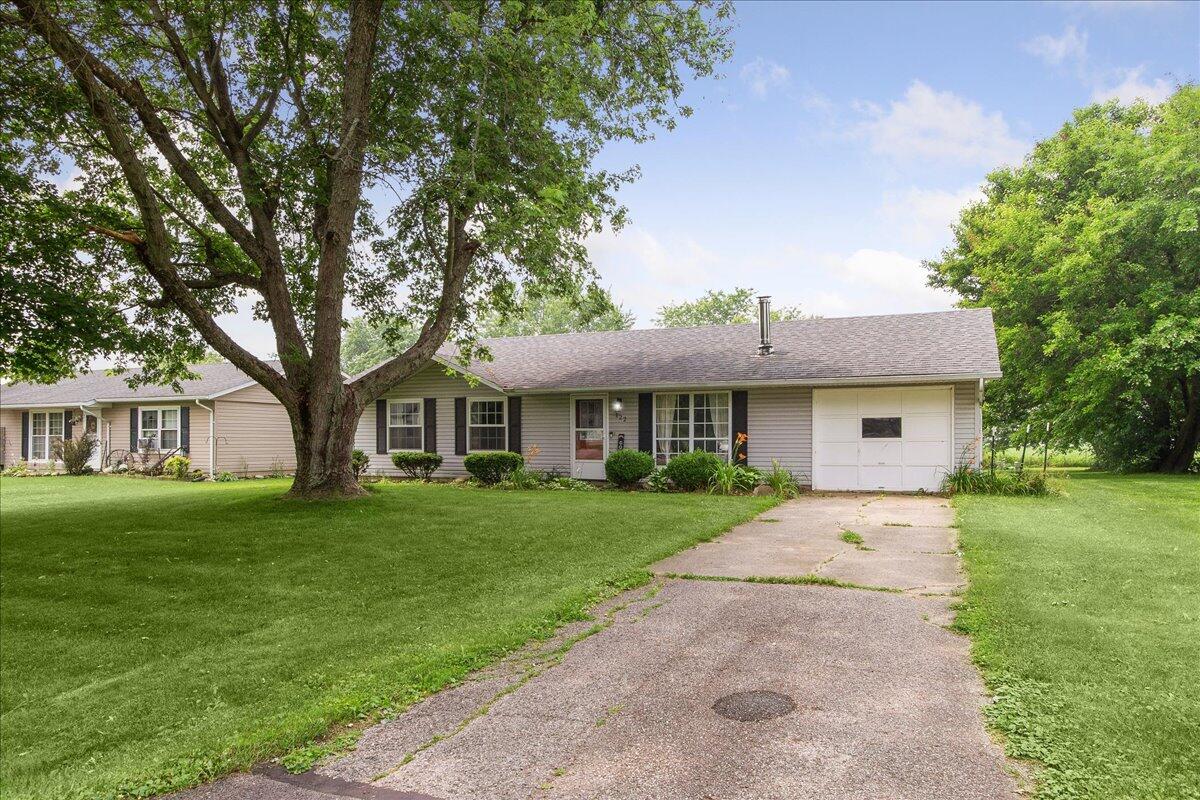 122 Rupolo Drive St. Paris, OH 43072 - Photo 2 of 27