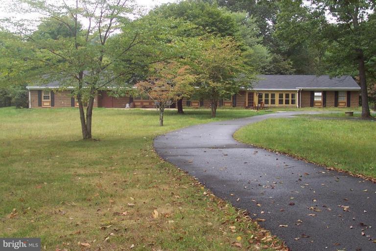 6406 Georgetown Road Broad Run, VA 20137 - Photo 1 of 4 Exterior (Main)