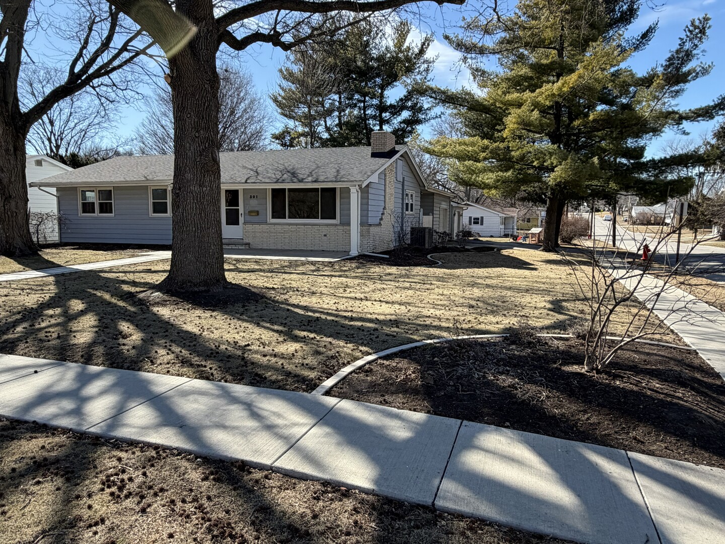 301 Oakdale Avenue Normal, IL 61761 - Photo 2 of 23