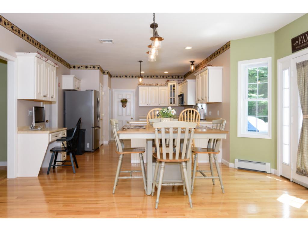 10 Eagle Hill Road Raymond, NH 03077 - Photo 10 of 36