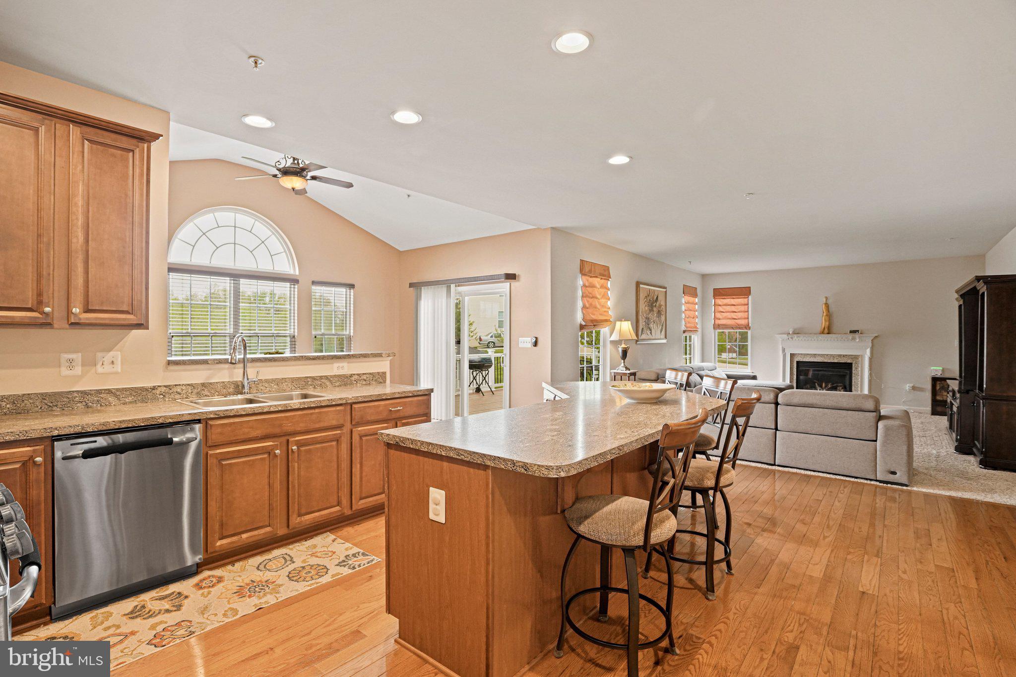 9309 Mount Vernon Way Fort Washington, MD 20744 - Photo 4 of 24 a large kitchen with lots of counter space a sink and appliances