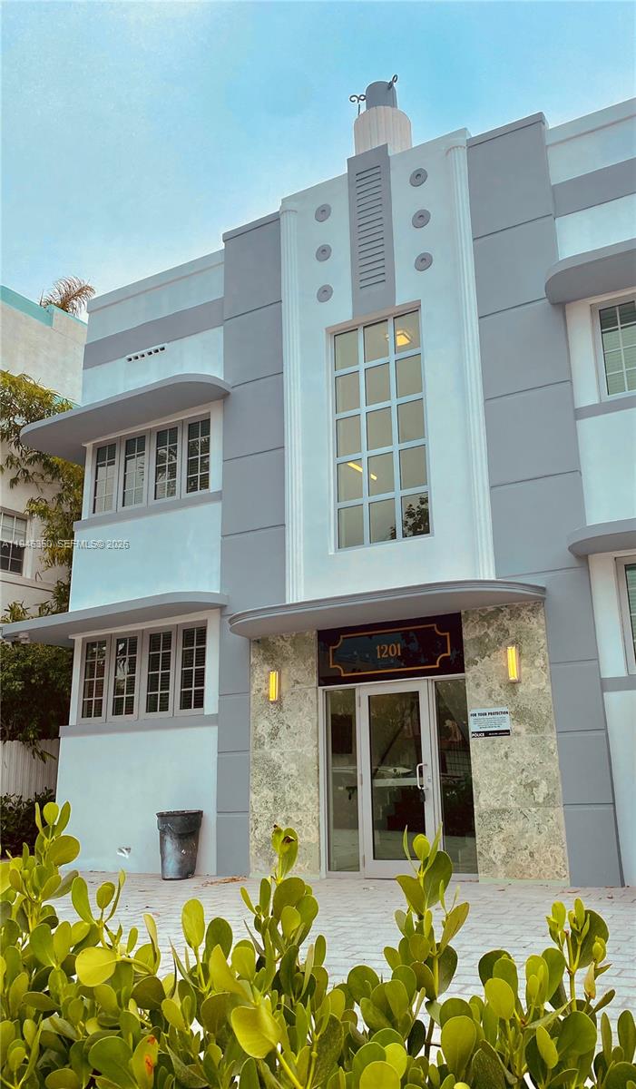 1201 Pennsylvania Avenue, Unit 204 Miami Beach, FL 33139 - Photo 4 of 8