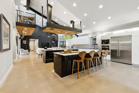 $1,395,000 | 7515 Linwood Avenue, Dallas, TX 75209