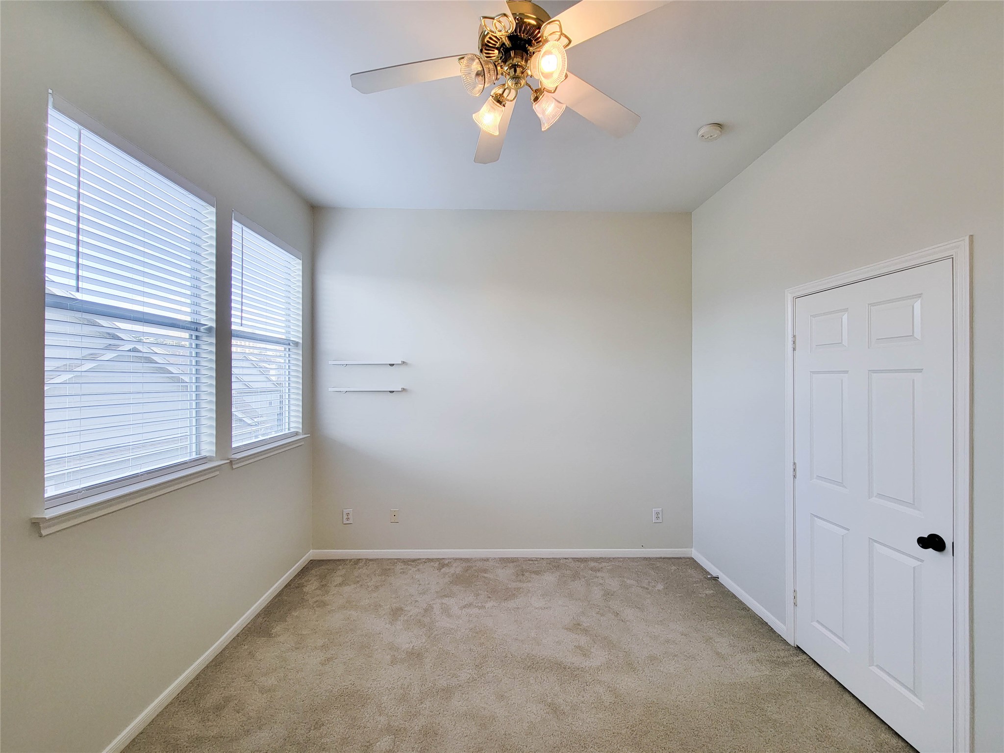 3010 La Branch Street Houston, TX 77004 - Photo 30 of 43 a view of an empty room with a window