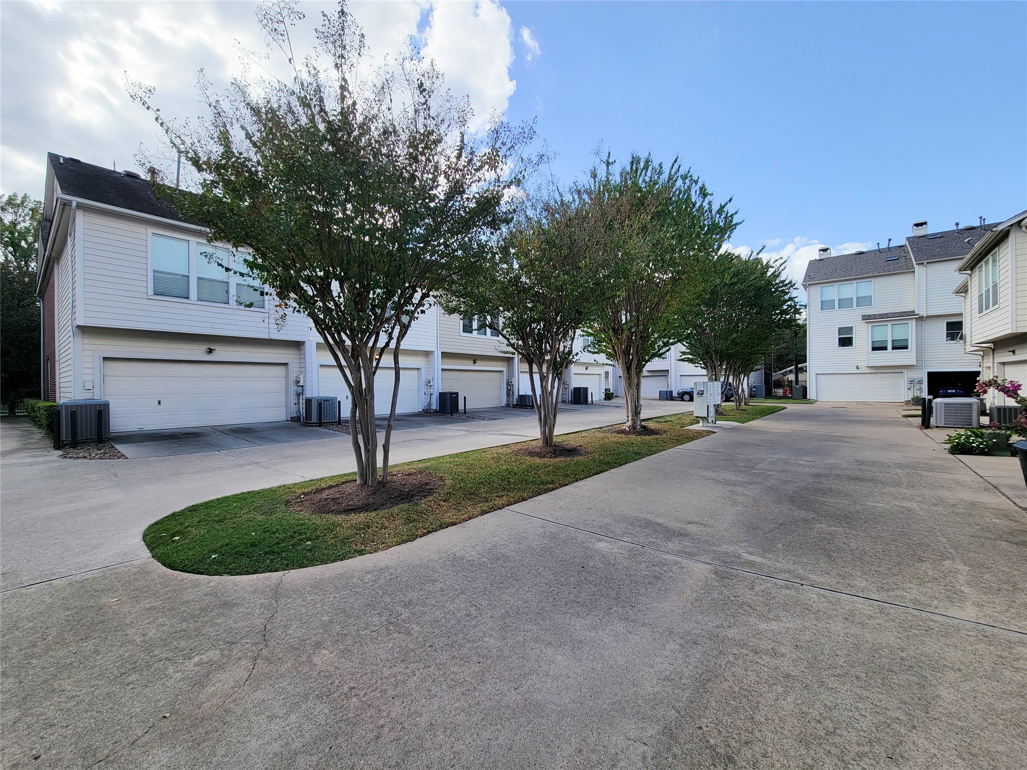 3010 La Branch Street Houston, TX 77004 - Photo 37 of 43 a view of street with parked cars