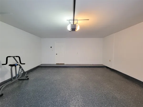 $2,500 | 3010 La Branch Street, Houston, TX 77004