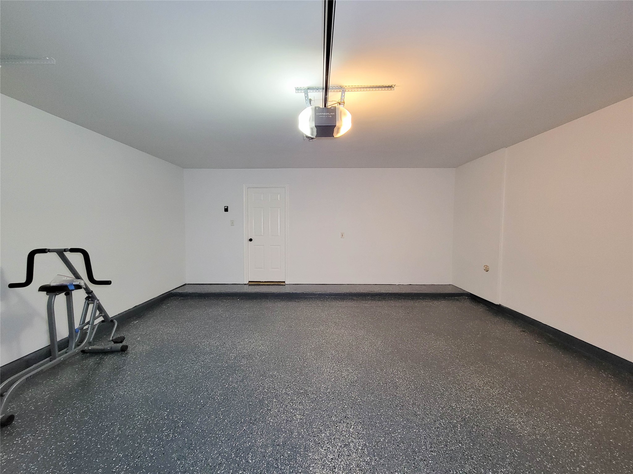 3010 La Branch Street Houston, TX 77004 - Photo 39 of 43 a view of a room with window