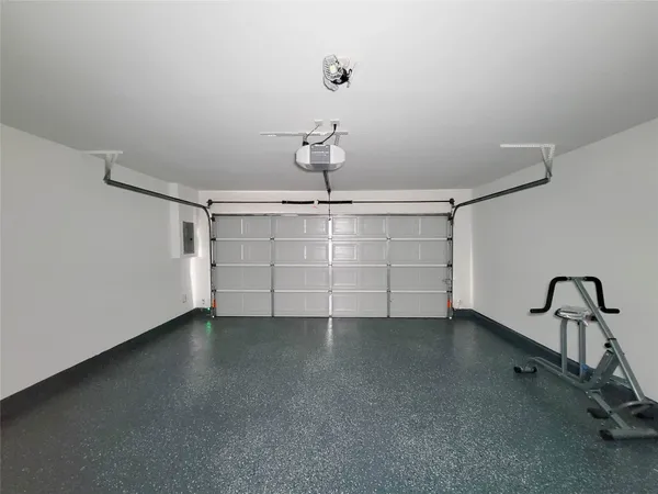 $2,500 | 3010 La Branch Street, Houston, TX 77004