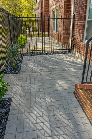 $2,500 | 3010 La Branch Street, Houston, TX 77004