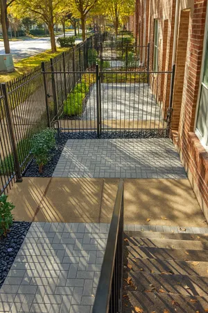 $2,500 | 3010 La Branch Street, Houston, TX 77004