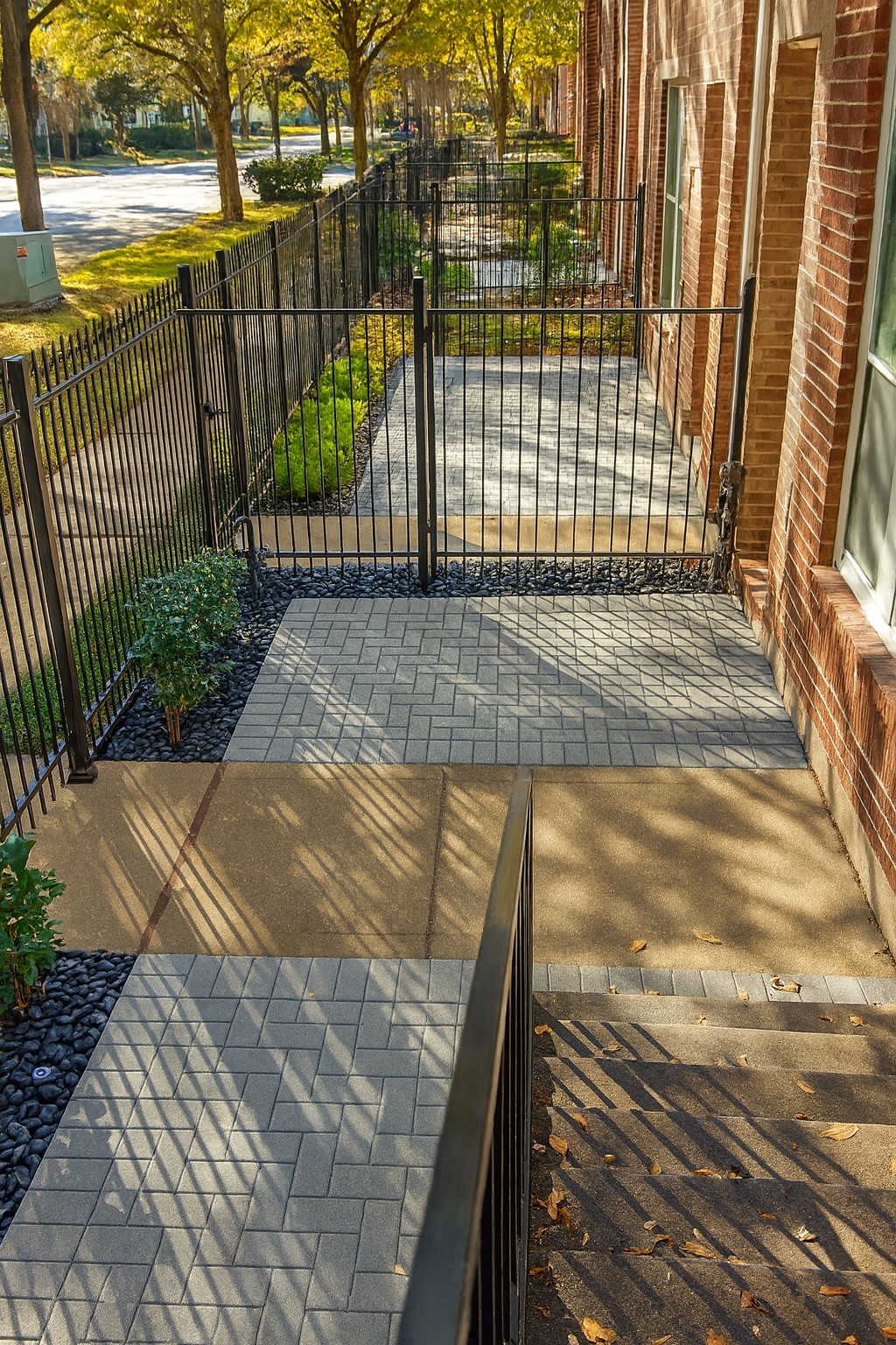 3010 La Branch Street Houston, TX 77004 - Photo 43 of 43 a view of a garden