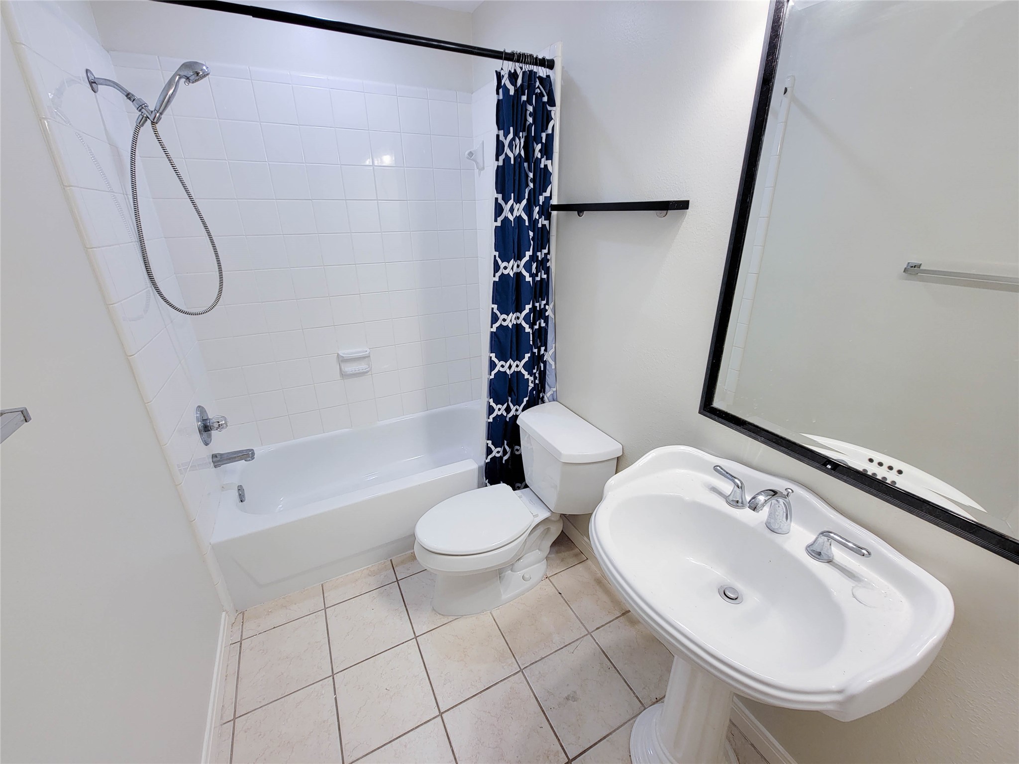 3010 La Branch Street Houston, TX 77004 - Photo 7 of 43 a bathroom with a sink toilet and shower