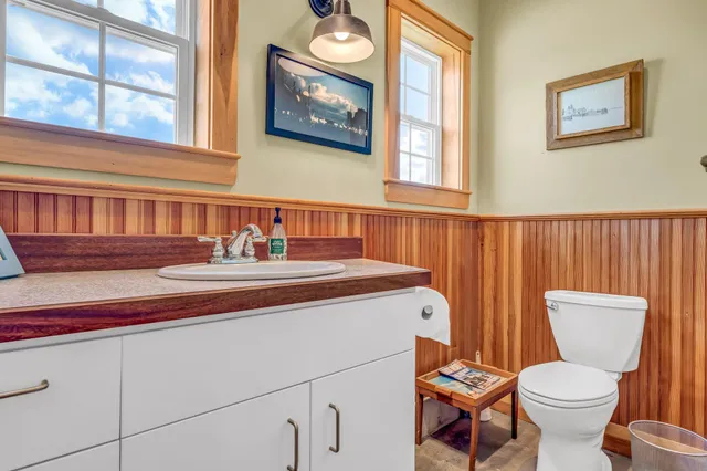 $895,000 | 11 Steamboat Hill Road, Swans Island, ME 04685