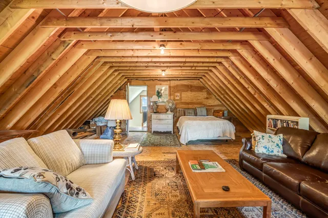 $895,000 | 11 Steamboat Hill Road, Swans Island, ME 04685